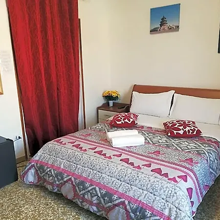ゲストハウス Venice Park House マルゲーラ