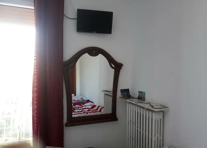 Venice Park House 게스트하우스 2*